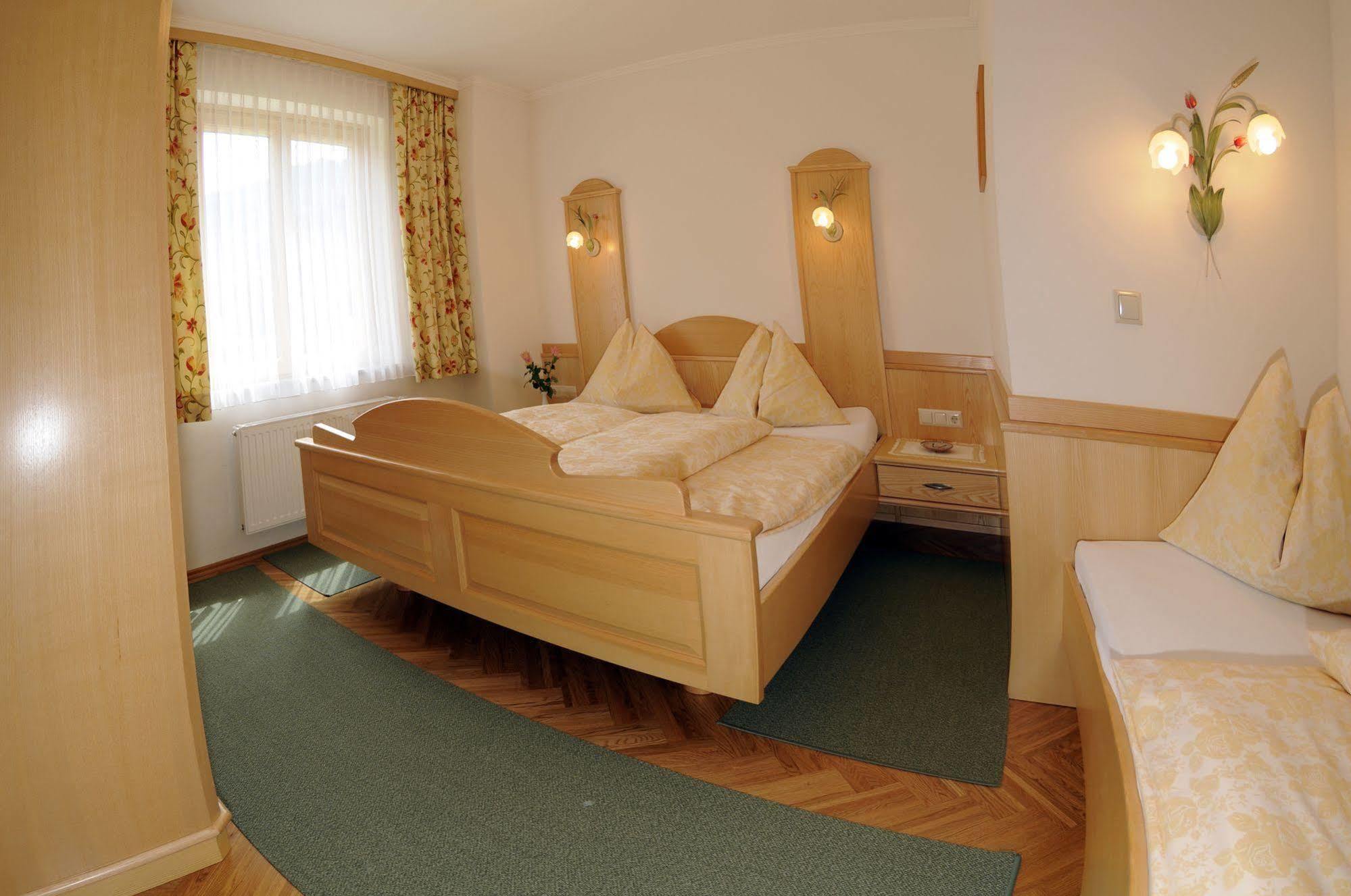 Gasthof zur Gams Donnersbachwald Exterior foto